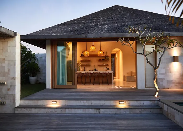 Mona Boutique & Uluwatu