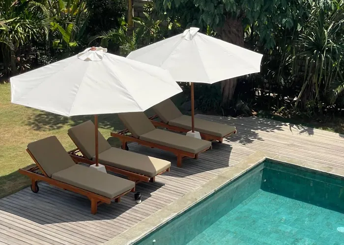 Mona Boutique & Uluwatu