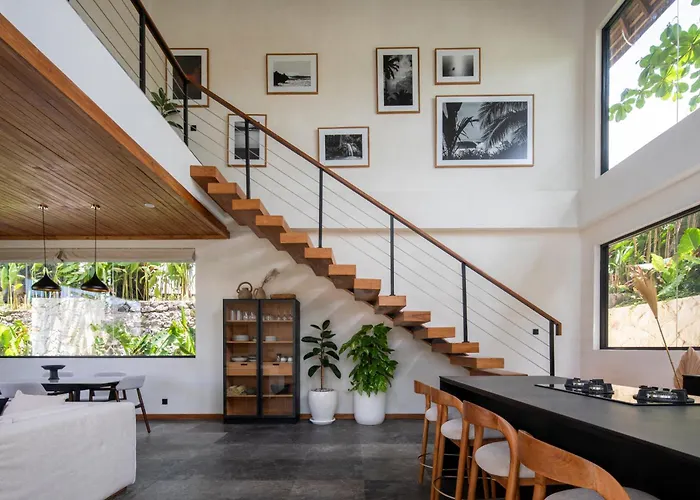 Mona Boutique & Uluwatu