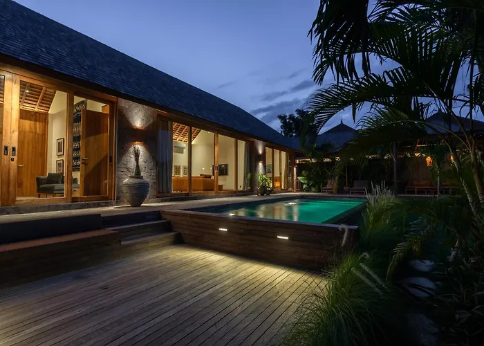 Mona Boutique & * Uluwatu
