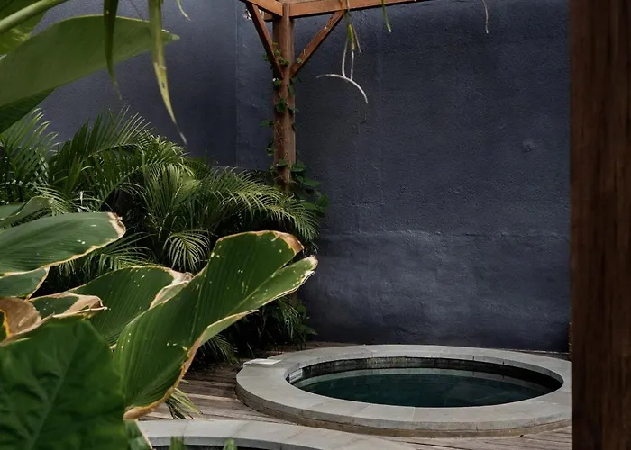Mona Boutique & Uluwatu