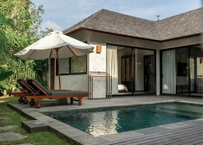 Mona Boutique & * Uluwatu